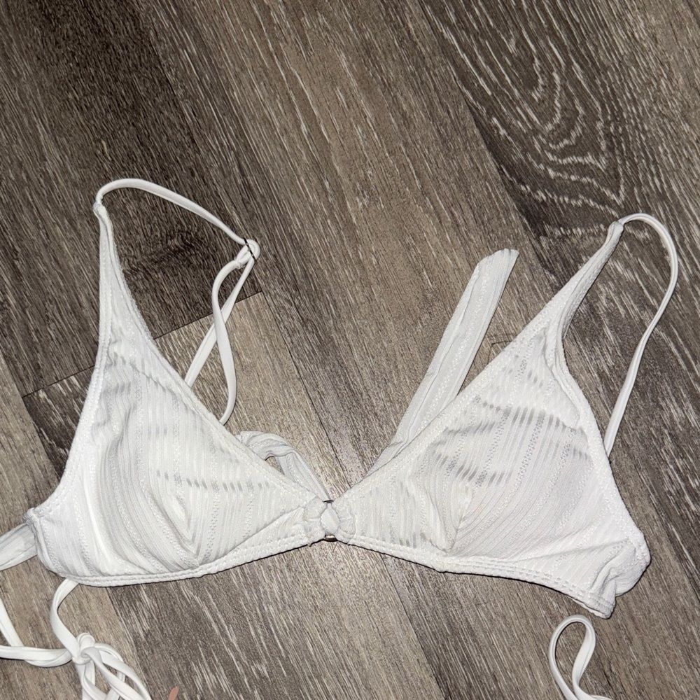 White Bikini Set - Picture 2 of 5